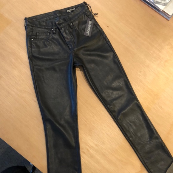 Blank NYC Pants - BlANKNYC Black Vegan Leather Mid-rise skinny pants